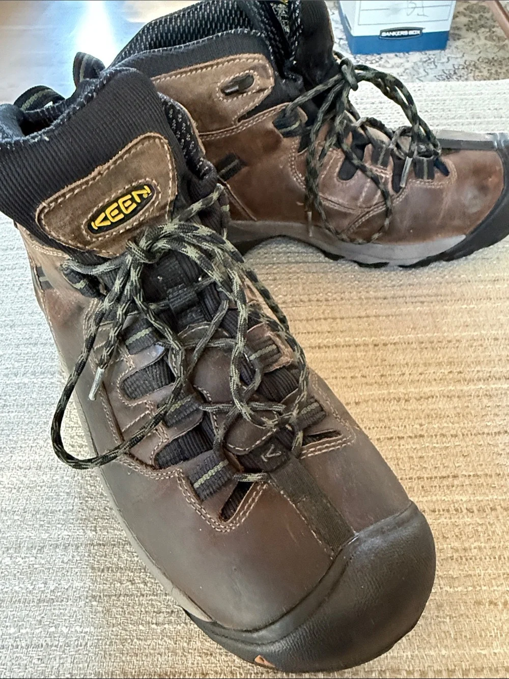 Keen Men’s Hiking Boots Size 11